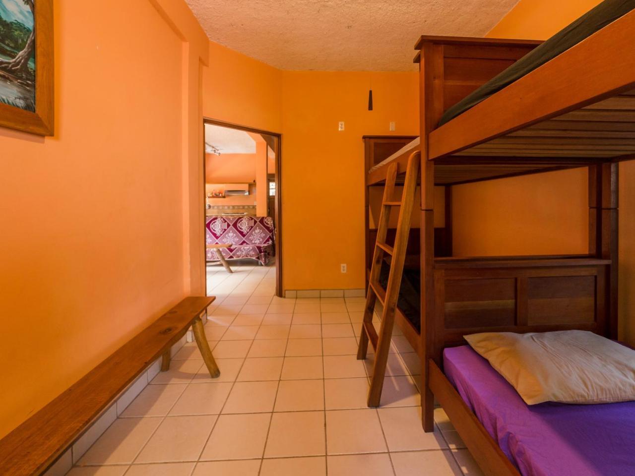 Hostel A Piece Of Ground Punta Gorda Exterior foto
